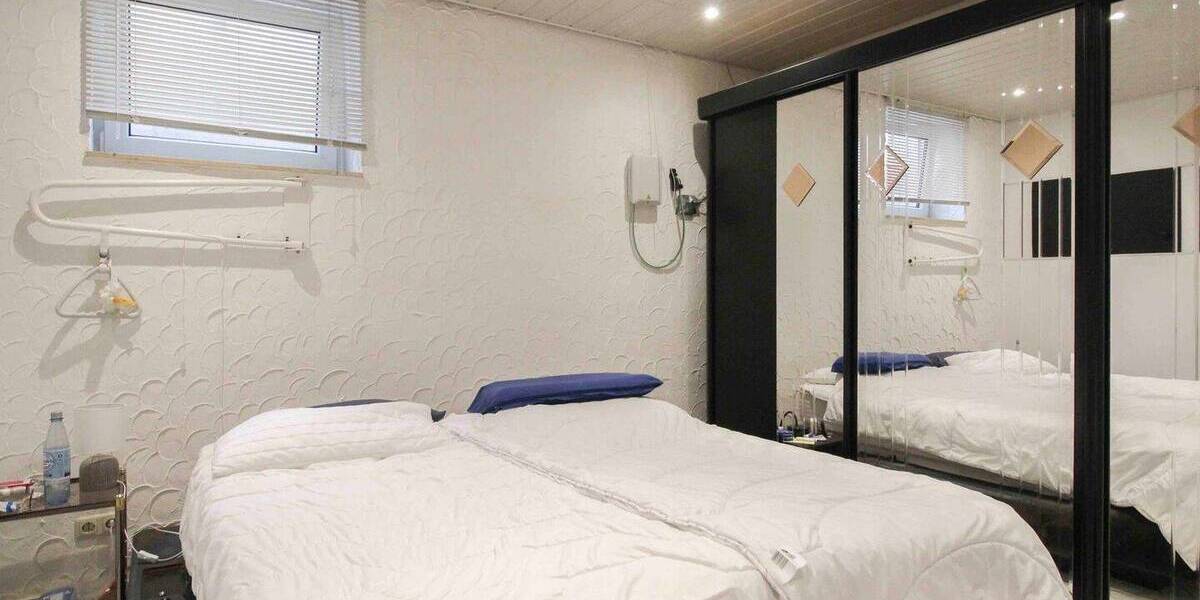 Top gepflegtes 2-Familienhaus in ruhiger Lage mit schönem Grundstück 8 zimmer