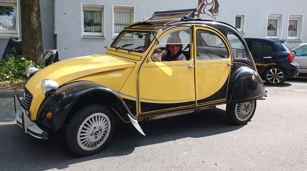 Citroen 2 CV 50.277 km 12.000 &euro; Mülheim an der Ruhr 45472