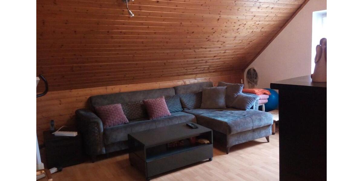 Dachgeschoßwohnung Bochum Querenburg - 4.5 Zimmer, 88 m&sup2;, 822&euro; | Angebot:26279651