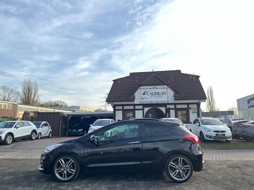 i30