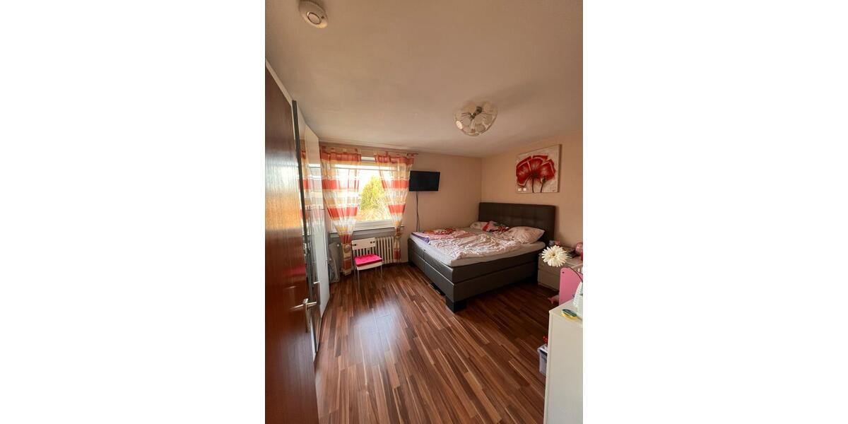 Helle 3,5-Zimmerwohnung mit EBK in RE-Hillerheide 3 zimmer