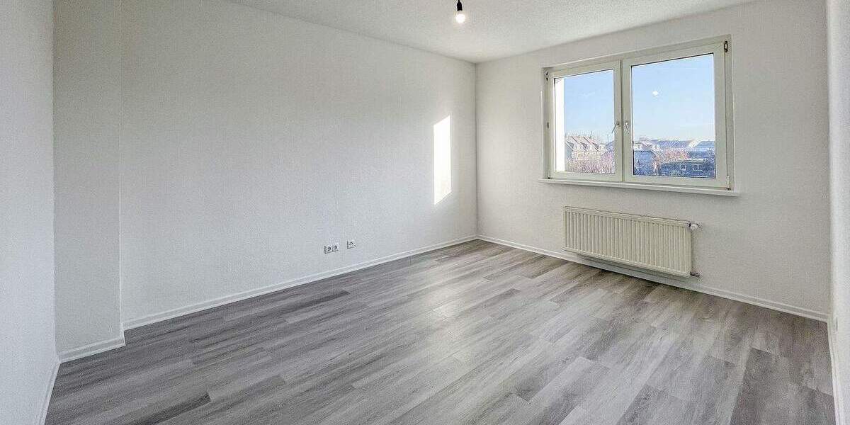 frisch renoviert - ruhige Lage - Balkon 3 zimmer