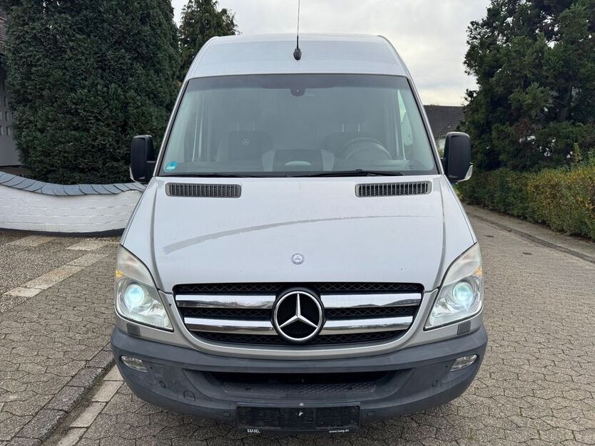 Mercedes-Benz Sprinter 226.000 km 14.990 € Ratingen 40885