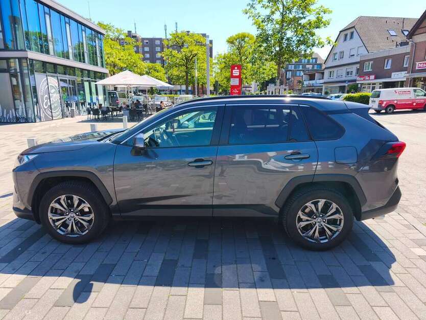 RAV 4