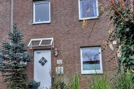 Familienfreundliches Doppelhaus (128 m²) in Recklinghausen 4 Zi. 4 zimmer