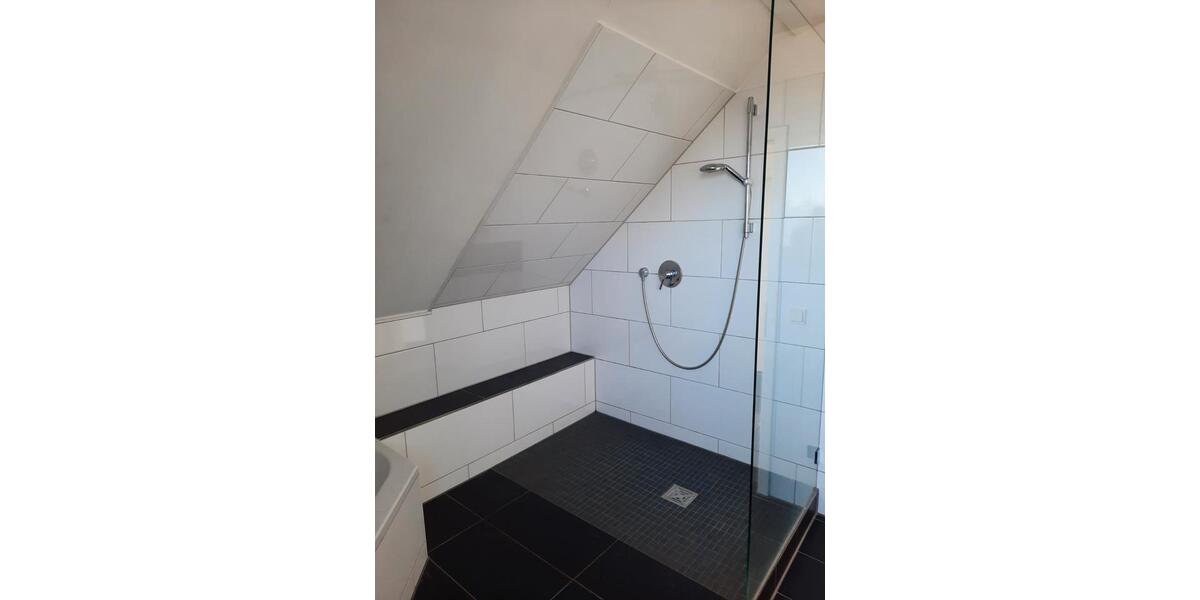 Dachgeschoßwohnung Essen Stadtbezirk II - 5 Zimmer, 124 m&sup2;, 1.470&euro; | Angebot:27621026