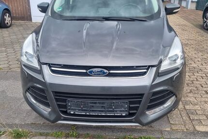 Ford Kuga 105.000 km 10.900 &euro; Duisburg 47239