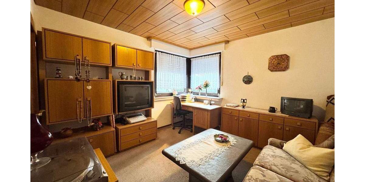 Siebziger Charme mit Potenzial und durchdachter Raumaufteilung 3 zimmer