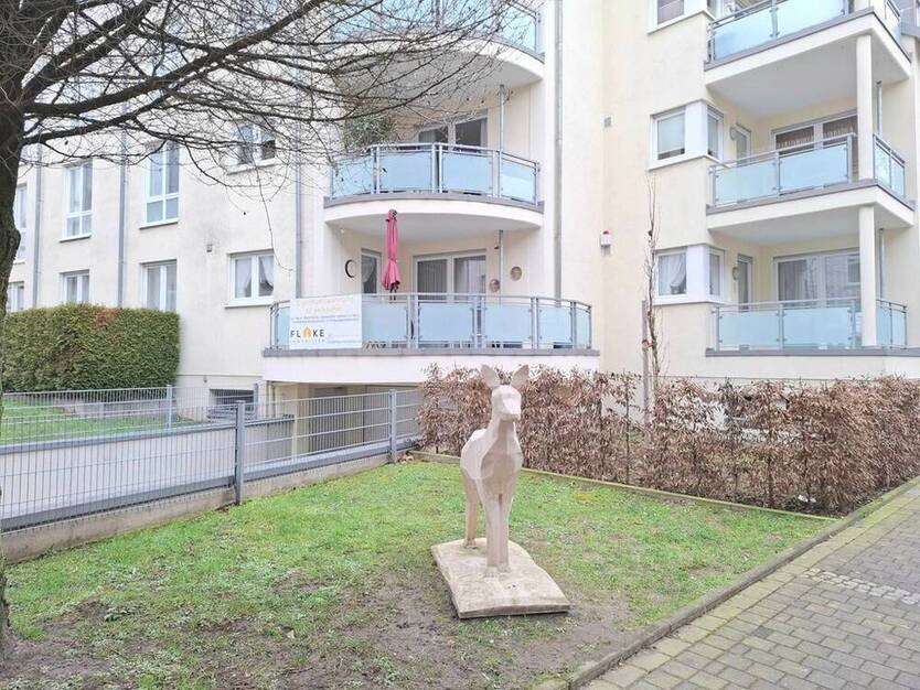 Großzügige StadtWohnung mit zwei Tiefgaragenstellplätzen im Herzen der Recklinghäuser Altstadt!