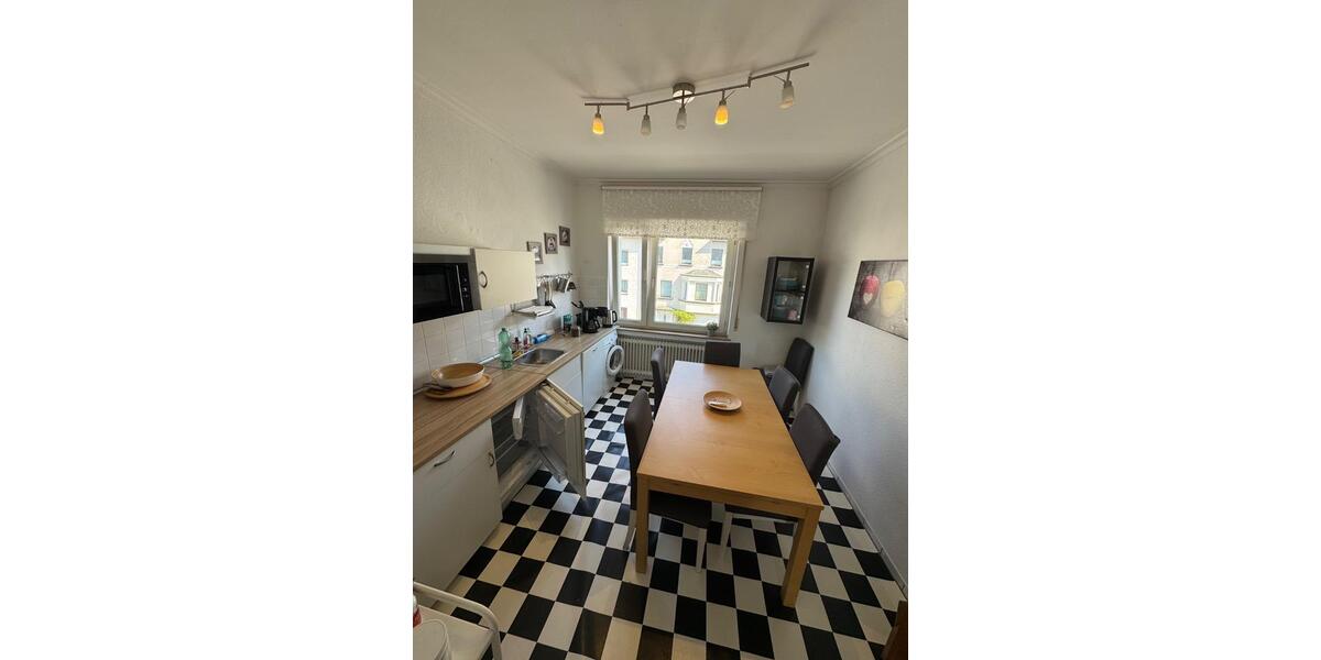 Etagenwohnung Essen Stadtbezirk II - 4 Zimmer, 92 m&sup2;, 1.450&euro; | Angebot:26312444