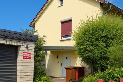 Schwalbach: Ihr neues Zuhause!!! Attraktive DHH zur Gestaltung in gesuchter Ruhelage