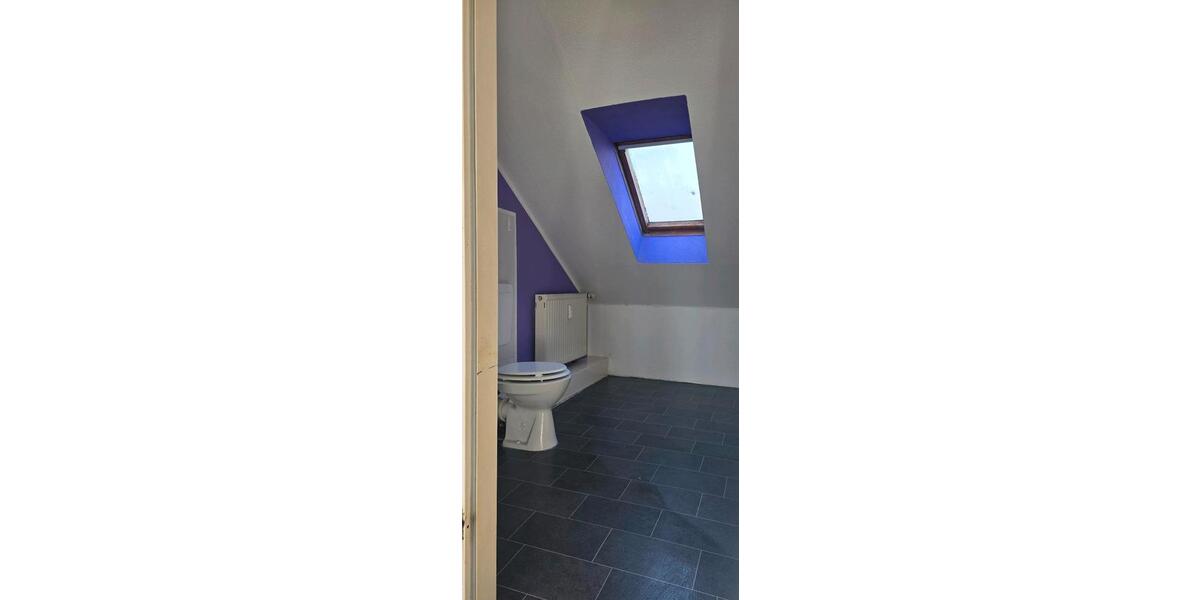 Dachgeschoßwohnung Oberhausen Alstaden - 3 Zimmer, 80 m&sup2;, 910&euro; | Angebot:26042384