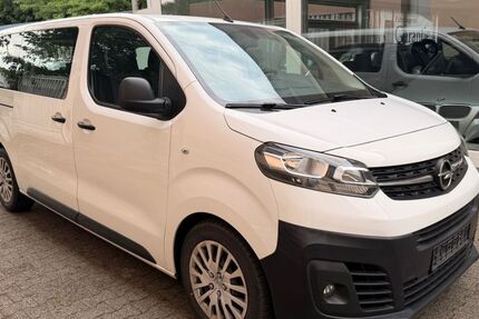 Opel Vivaro 260.000 km 11.999 &euro; Bochum 44791
