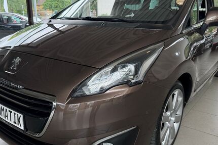 Peugeot 5008 181.382 km 10.890 &euro; Bottrop 46236