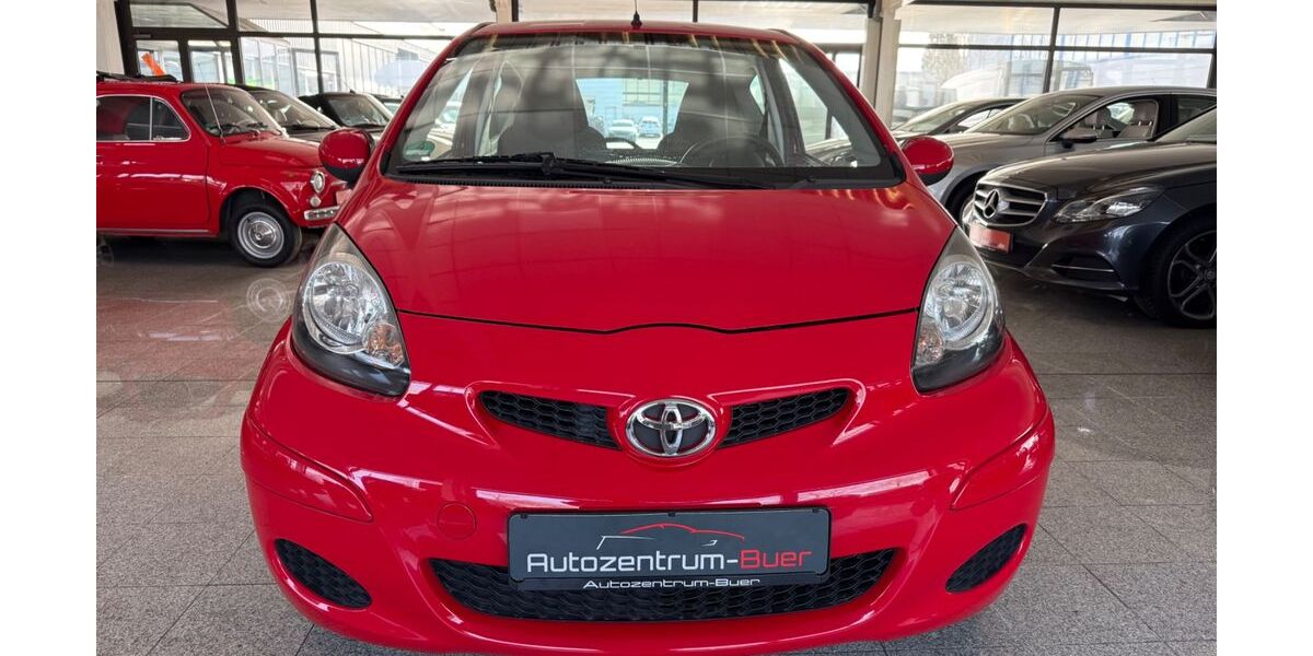 Toyota Aygo (X) 87.000 km 3.990 &euro; Gelsenkirchen 45881
