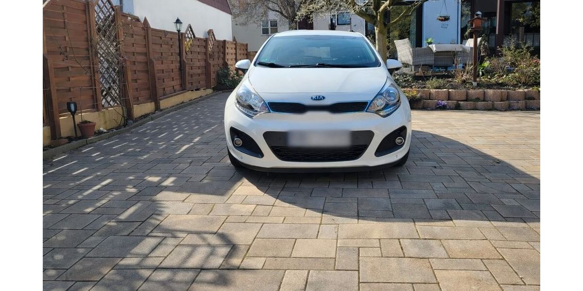 Kia Rio 98.450 km 8.999 &euro; Essen 45355
