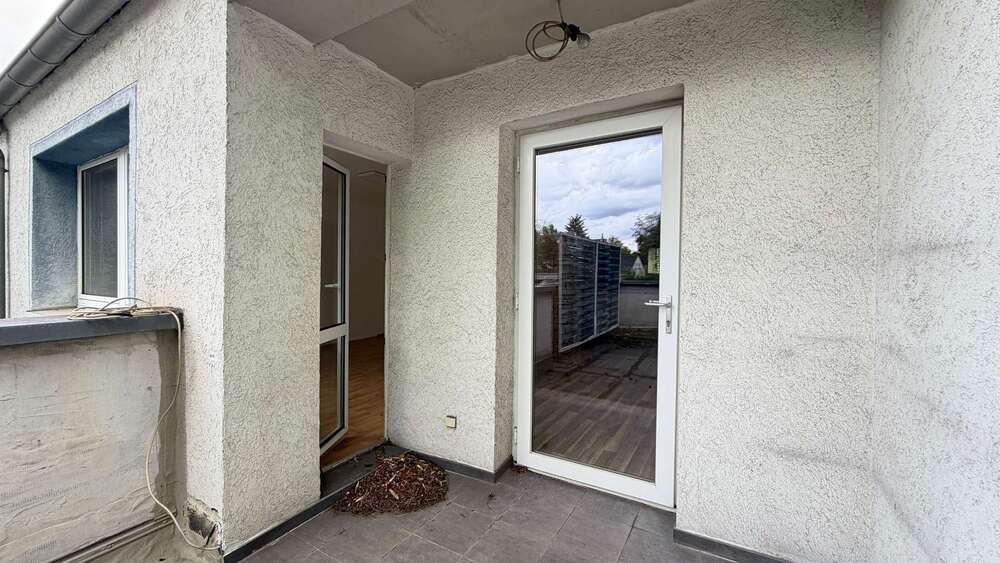 Dreifamilienhaus in Oberhausen-Lirich mit Garten, Dachterrasse und 296 m² Bauland inklusive - Mehrfamilienhaus, Wohnhaus Oberhausen Alstaden | Angebot:27493794