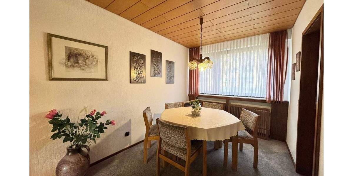 Siebziger Charme mit Potenzial und durchdachter Raumaufteilung 3 zimmer