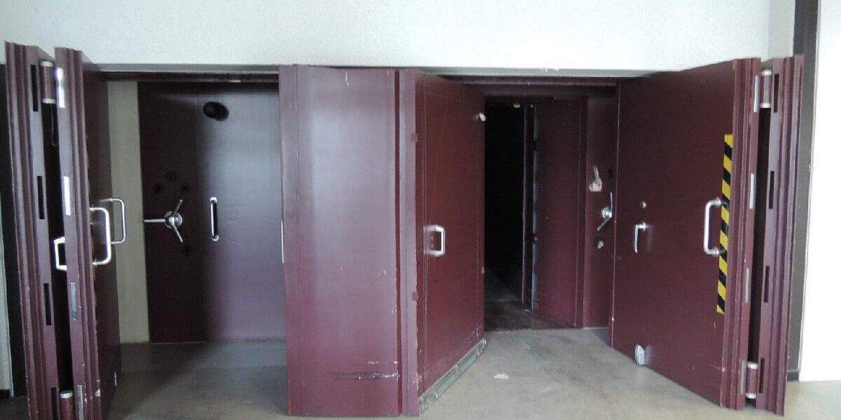 180qm Lager- Ausstellungsflächen mit ca.80qm Büro in Wesel Citynah zimmer