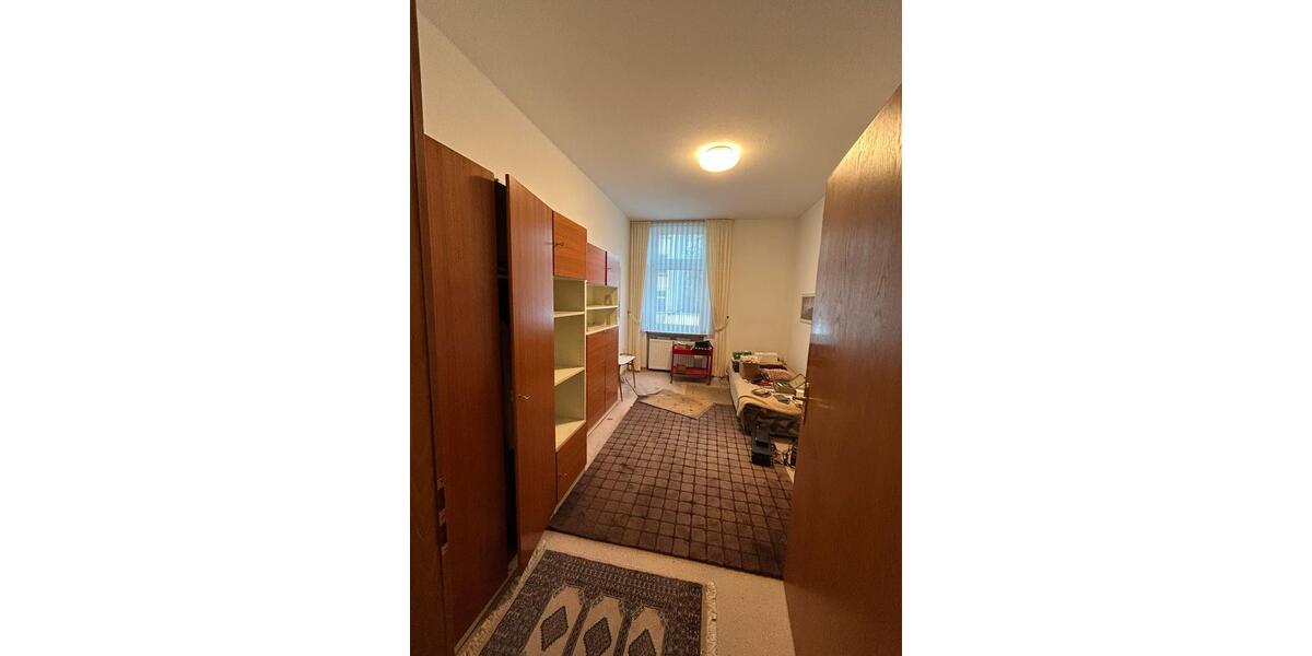 Mietwohnung (125qm Wohnfläche - 1. Etage - Kaltmiete 900€) 5 zimmer