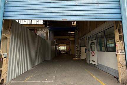 2170 m² Lagerhalle mit Bürofläche zimmer