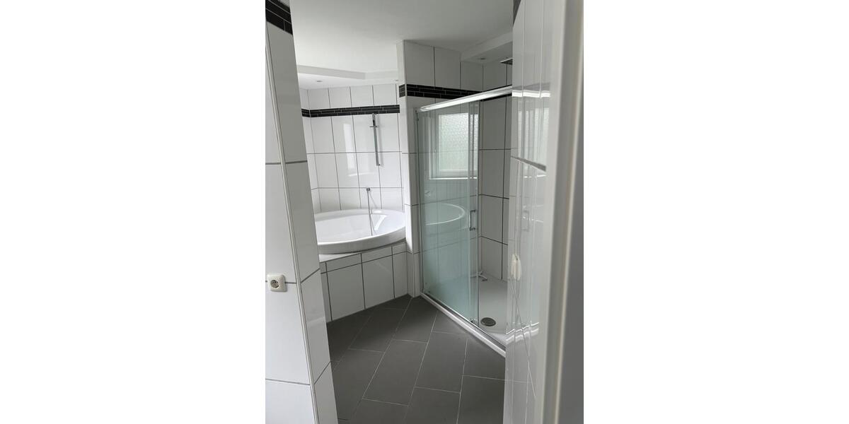 Einfamilienhaus Bochum Bochum-Südwest - 6.5 Zimmer, 200 m&sup2;, 1.952&euro; | Angebot:27615731