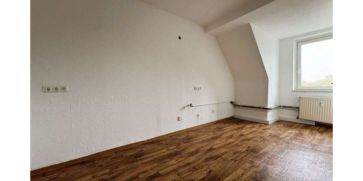 Großzügige, renovierte 5-Zimmer-Dachgeschosswohnung in Bochum-Wattenscheid – perfekt für Familien - Etagenwohnung Bochum Günnigfeld | Angebot:26193832