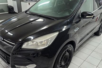 Ford Kuga 131.776 km 8.990 € Moers 47443