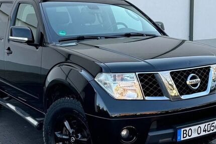 Nissan Pathfinder 187.455 km 11.000 &euro; Bochum 44801