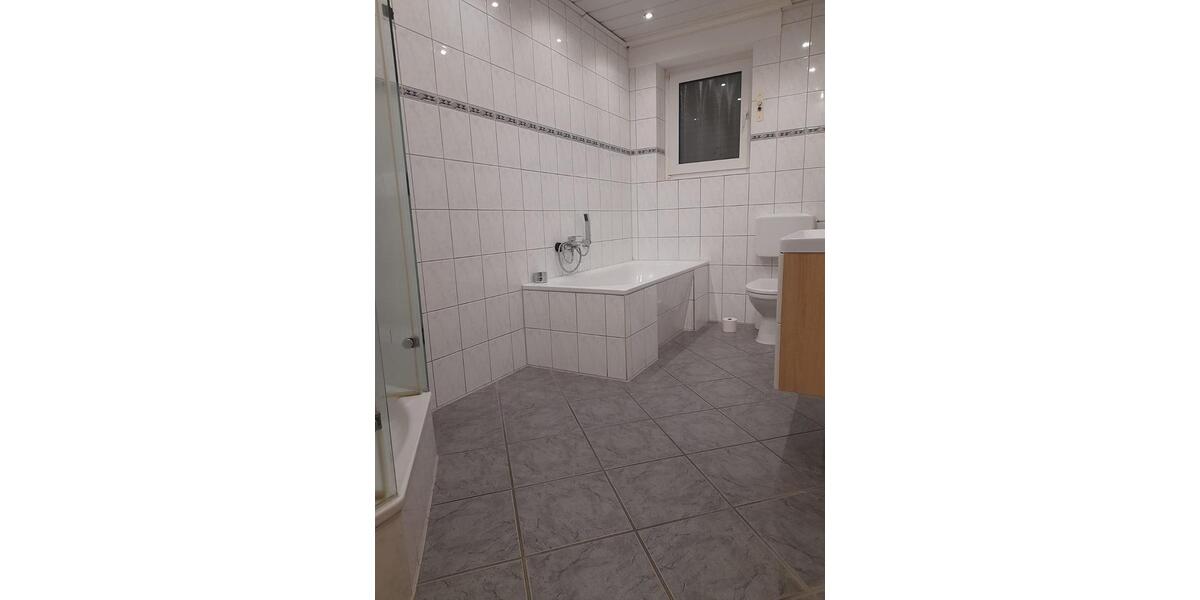 Doppelhaushälfte mit zwei Wohnparteien in guter Wohnlage 7 zimmer