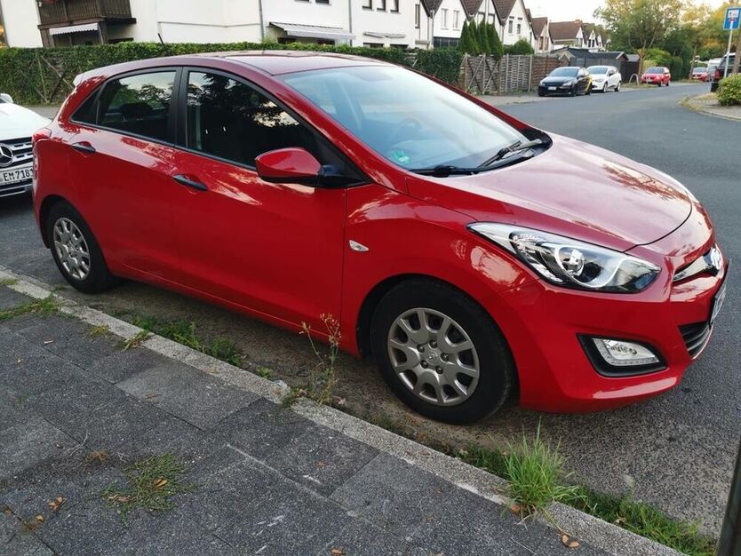 i30