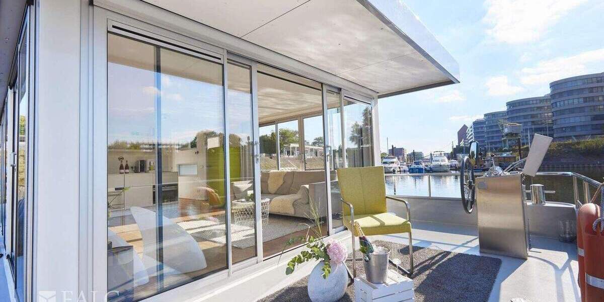 YOU ONLY LIVE ONCE 3 zimmer