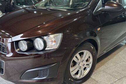Chevrolet Aveo 180.000 km 2.490 &euro; Duisburg 47059