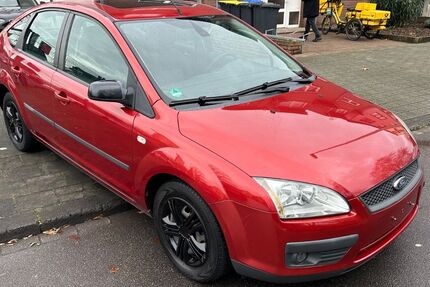 Ford Focus 141.000 km 2.480 € Duisburg 47226