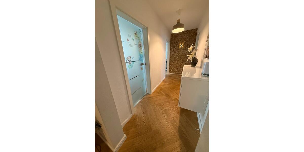 Etagenwohnung Essen Stadtbezirk VI - 3 Zimmer, 75 m&sup2;, 1.100&euro; | Angebot:25363523