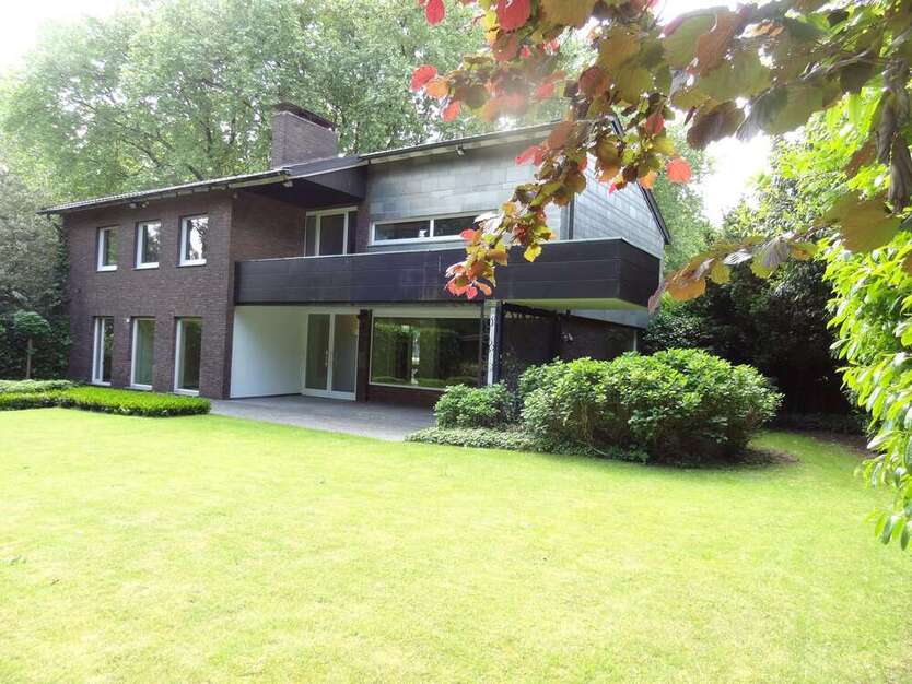 Haus zum Mieten in Gelsenkirchen 2.200 € 220 m²