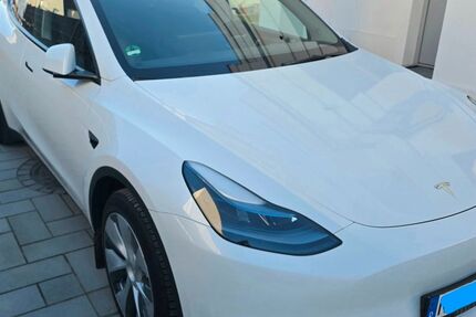 Tesla Model Y 36.666 km 31.800 &euro; Duisburg 47259