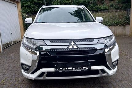 Mitsubishi Outlander 83.500 km 16.900 &euro; Essen 45357