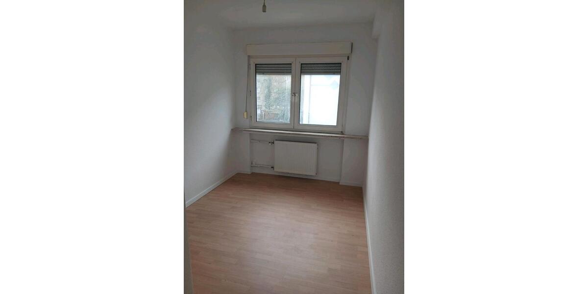 Etagenwohnung Gelsenkirchen Gelsenkirchen-Mitte - 3 Zimmer, 81 m&sup2;, 550&euro; | Angebot:26335328