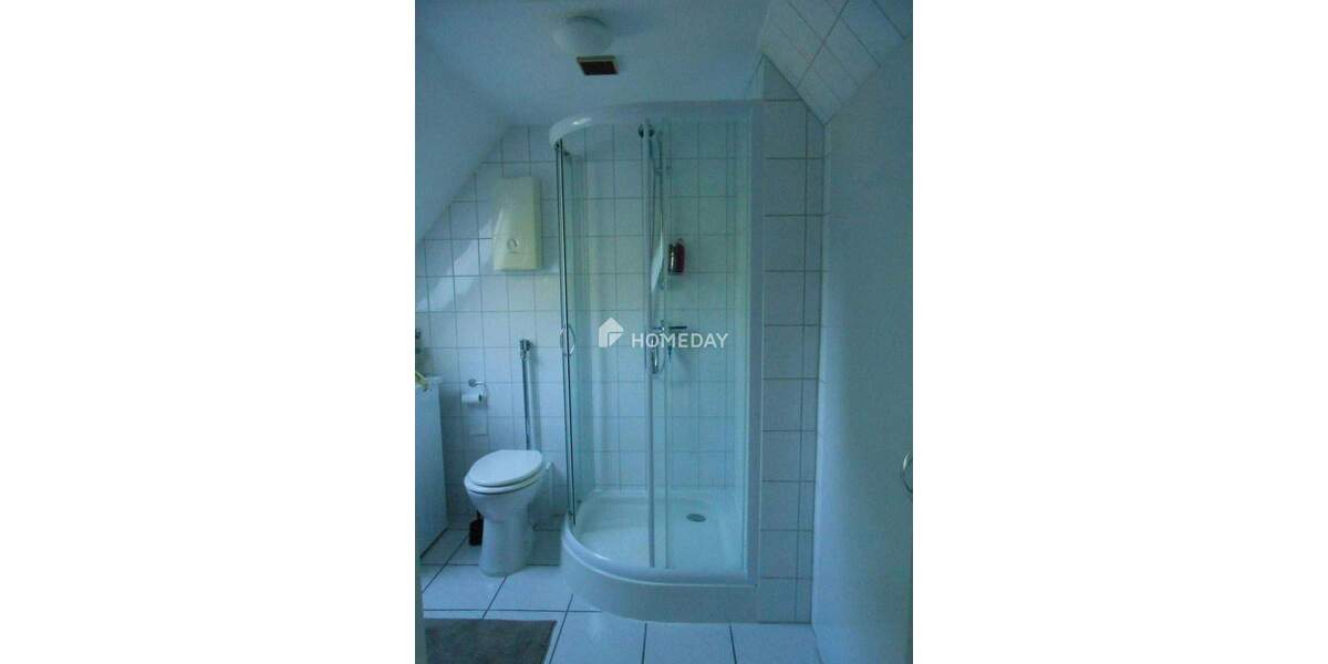 Charmante Doppelhaushälfte mit großem Grundstück und modernem Wohnkomfort 6 zimmer