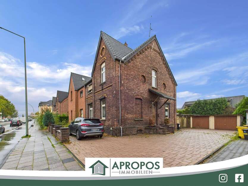 Haus zum Kaufen in Duisburg Hochheide 259.900 € 135.6 m² 5 zimmer