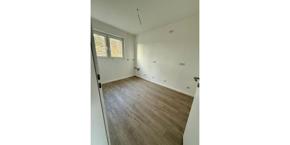 Kernsanierte 2-Zimmer Wohnung m. Loggia und neuem Badezimmer 2 zimmer