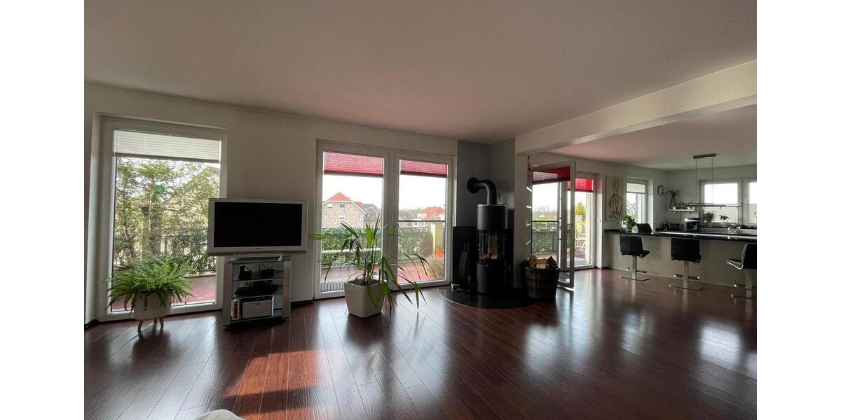 seniorengerechte, lichtdurchflutete Penthouse-Wohnung zimmer