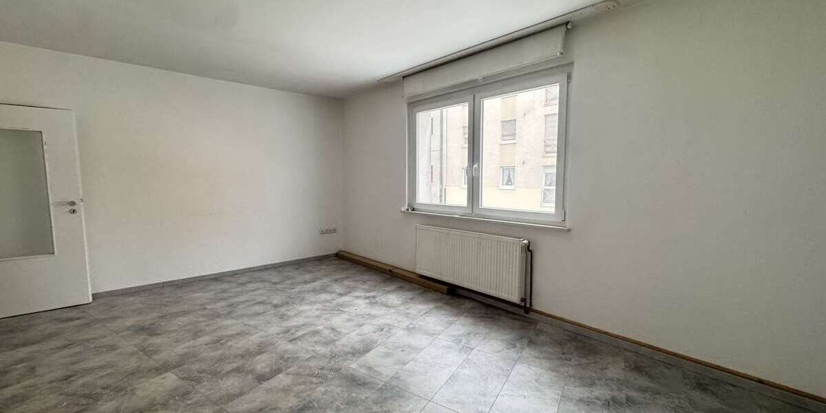 Attraktiv geschnittene 3,5-Zimmer-Wohnung mit Garage und zusätzlichem Stauraum - Erdgeschoßwohnung Essen Stadtbezirk III | Angebot:26312227