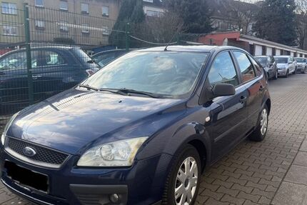 Ford Focus 142.000 km 2.500 &euro; Essen 45143