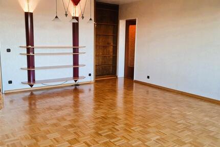 Schöne 4-Zimmer-Wohnung mit Garage in zentraler Lage 4 zimmer