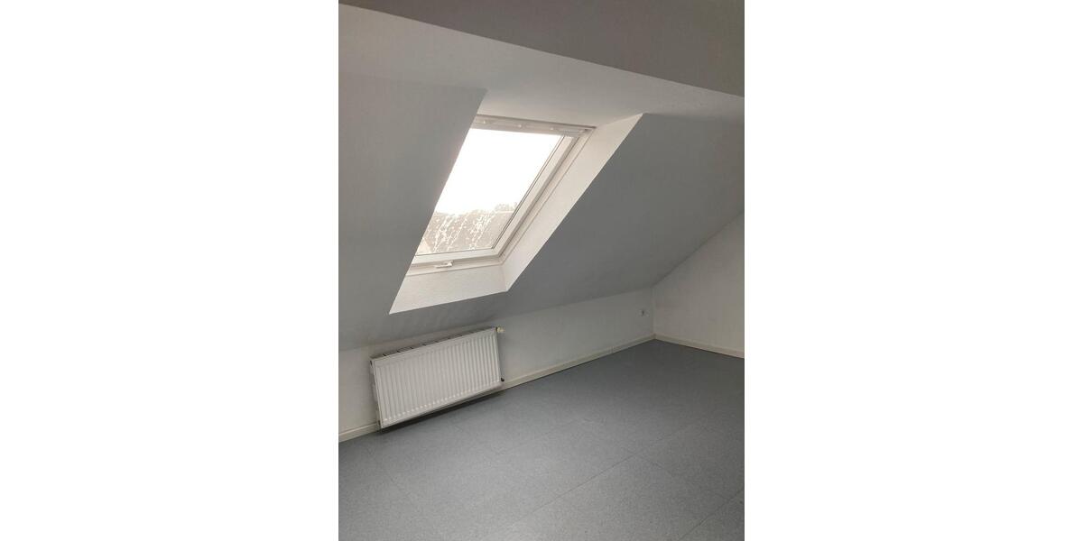 Dachgeschoßwohnung Bochum Günnigfeld - 2 Zimmer, 68 m&sup2;, 510&euro; | Angebot:24663559