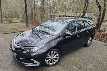 Toyota Auris 165.000 km 7.999 &euro; Essen 45279