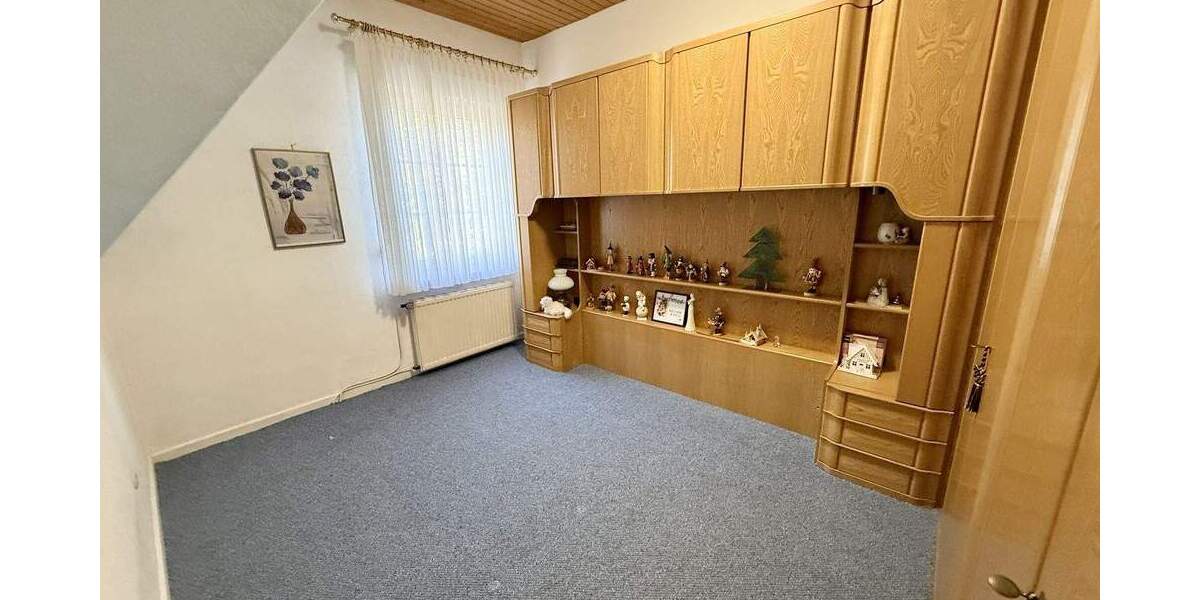 Reihenmittelhaus Gladbeck Schultendorf - 3 Zimmer, 80 m&sup2;, 220.000&euro; | Angebot:25190759
