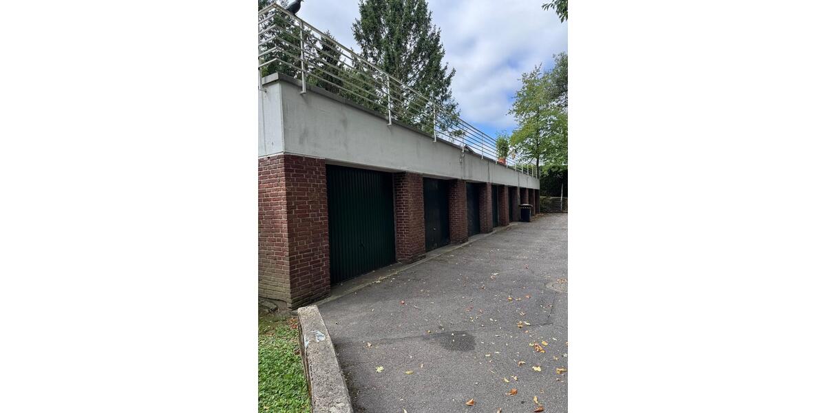 Helle Wohnung mit Balkon und Einbauküche in Mülheim a. d. Ruhr zimmer